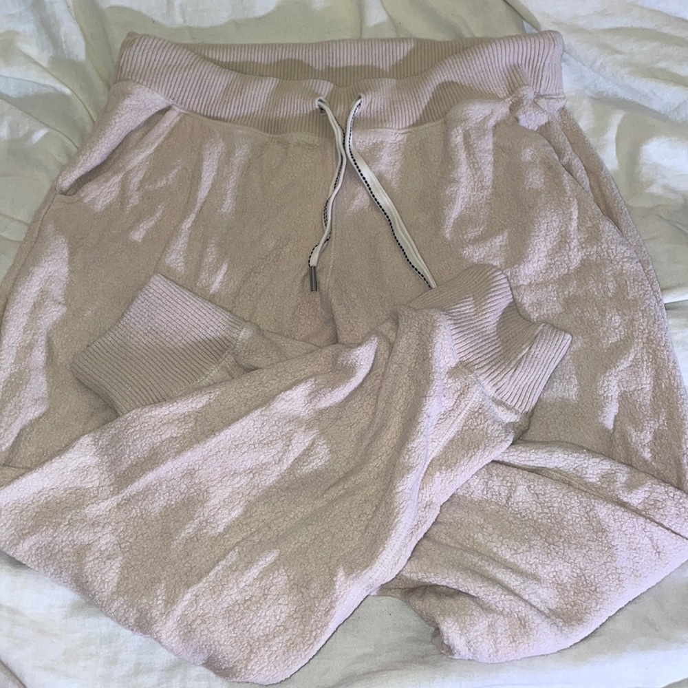 Light pink aerie joggers